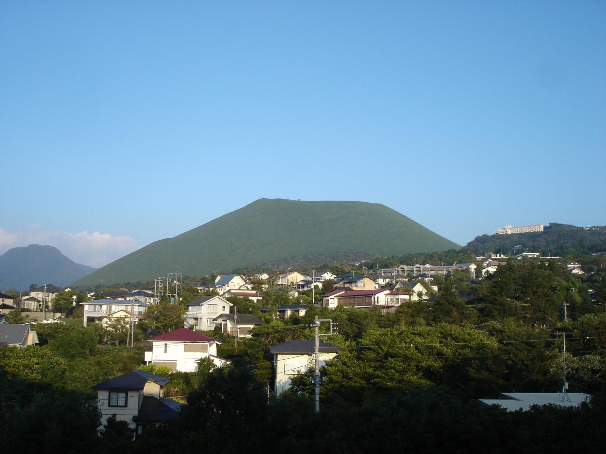 Hotel Village Izukogen Іто Екстер'єр фото