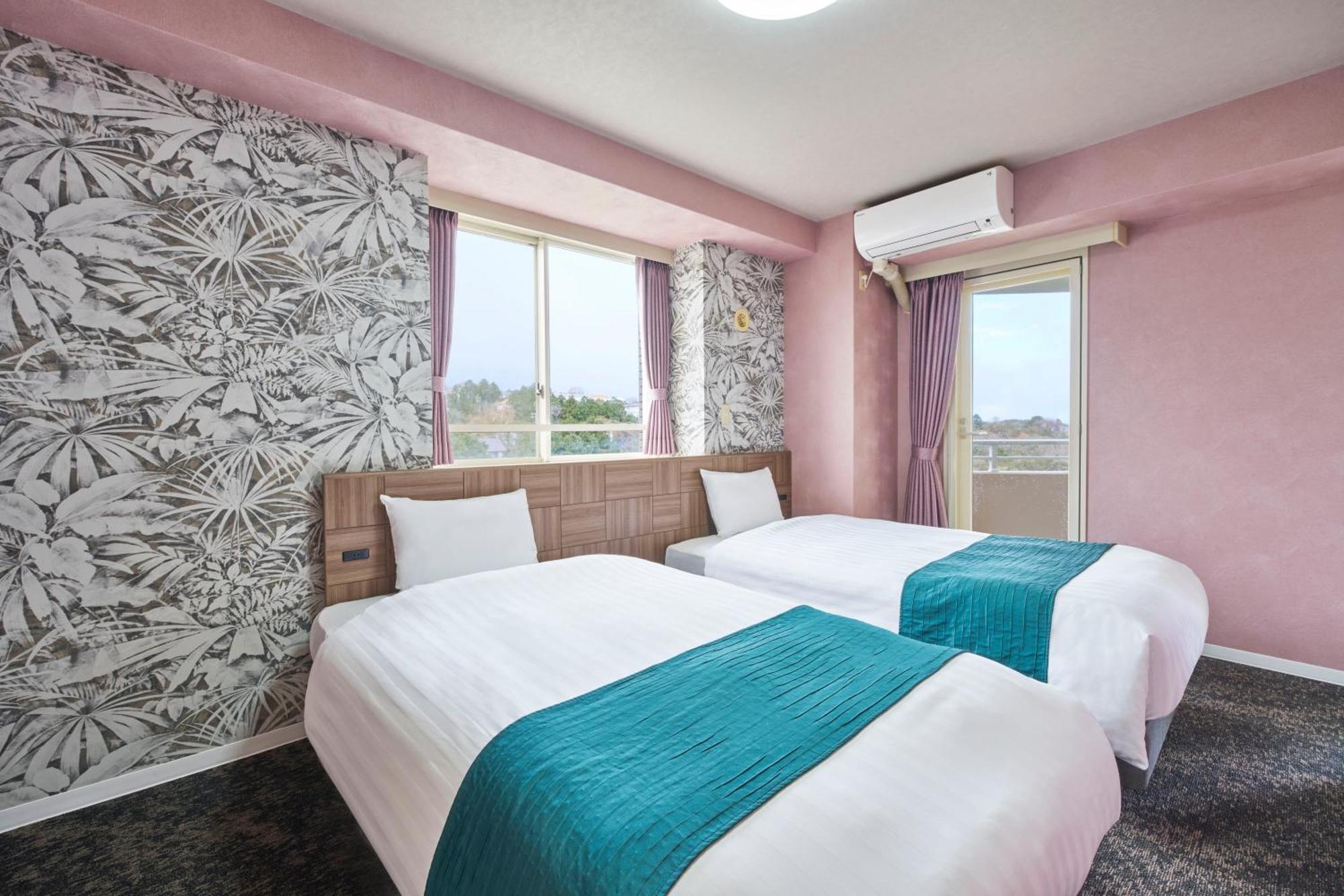 Hotel Village Izukogen Іто Екстер'єр фото